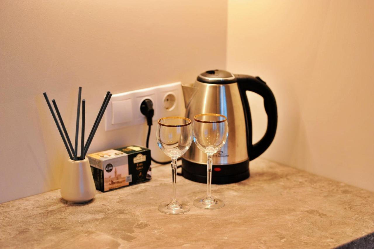 Gertrudes Residence Stay In Light-Filled Studio Apartment In Central Riga Bagian luar foto