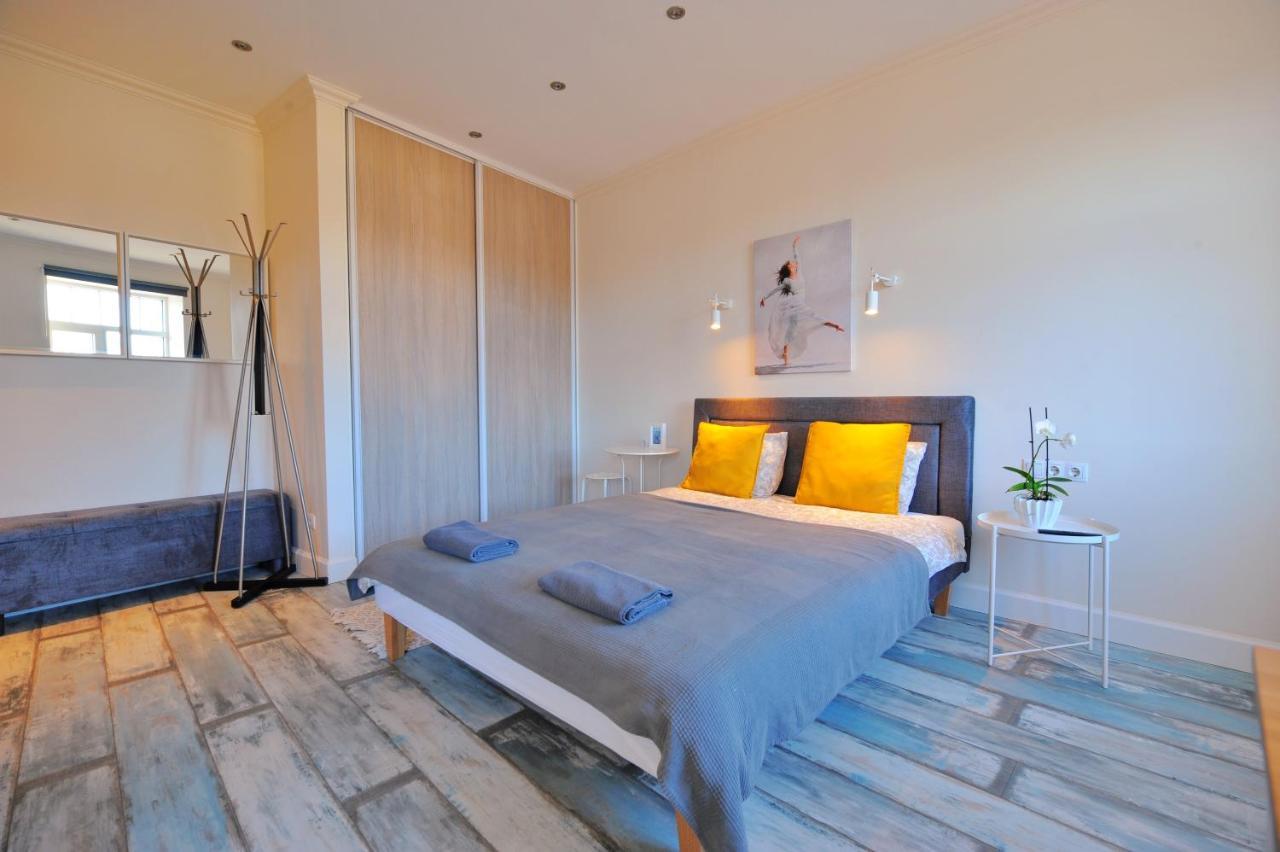 Gertrudes Residence Stay In Light-Filled Studio Apartment In Central Riga Bagian luar foto