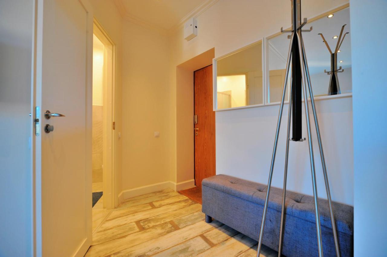 Gertrudes Residence Stay In Light-Filled Studio Apartment In Central Riga Bagian luar foto